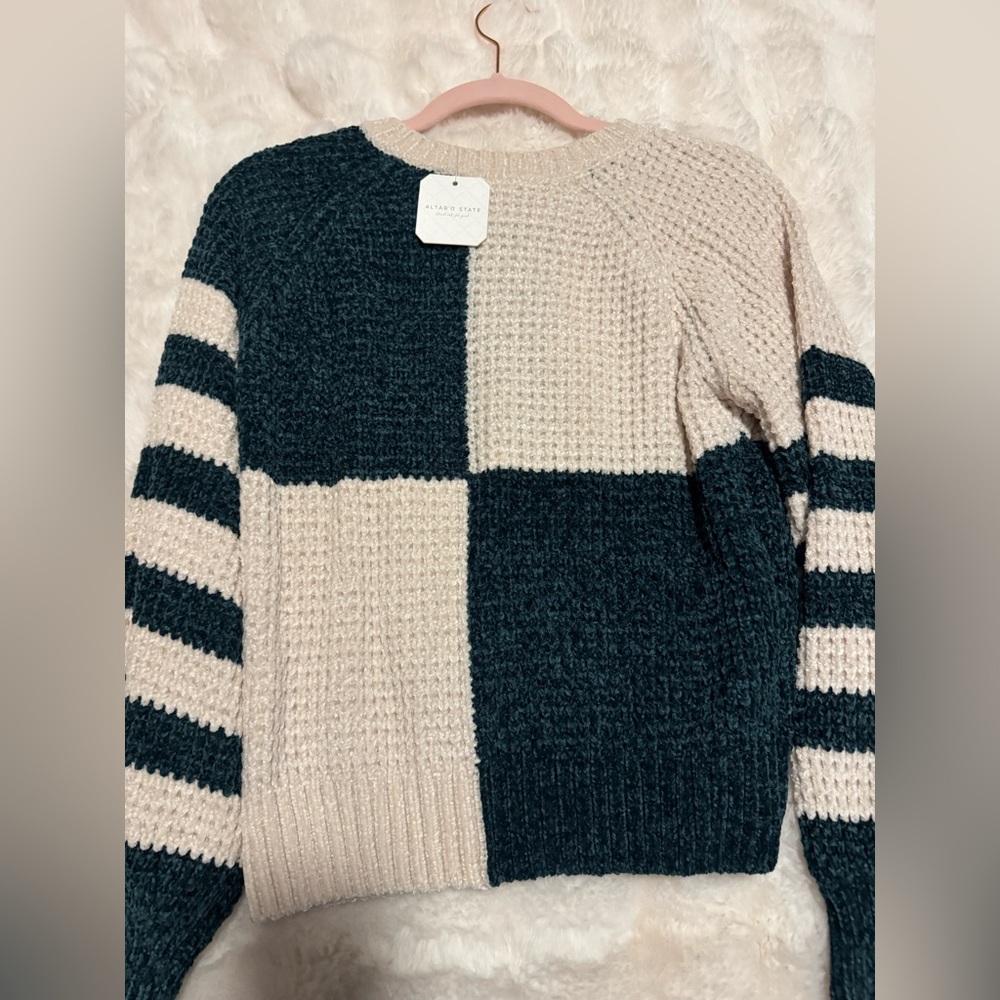 Altar’d State Sweater - Picture 3 of 4